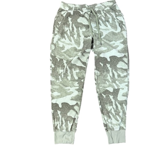 Calia By Carrie Underwood Green Camo Jogger Ankle Pants Size Small - Picture 4 of 10